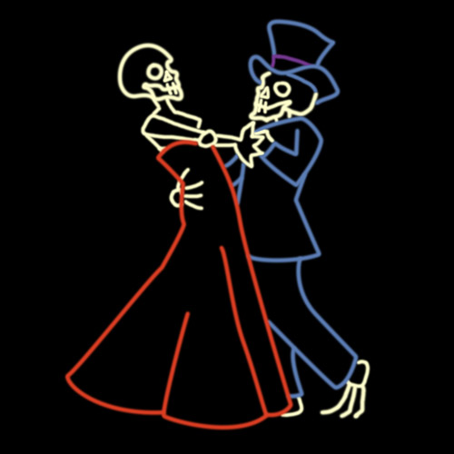 RileighsOutdoorDecor-Halloween-dancing-skeletons2